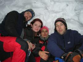 Revelion la Cabana Negoiu, Fagaras 29 dec 2005 - 02 ian 2006{[]}Revelion la Cabana Negoiu, Fagaras 29 dec 2005 - 02 ian 2006